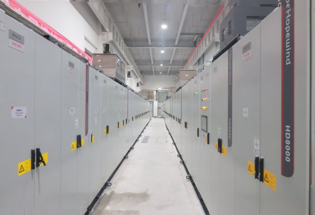 1765183097538275KRG2.jpg 37.国家级海上风电研究与试验检测基地25MW海上风电机组全尺寸地面试验平台.JPG